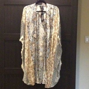 NWT GiGiO Fringed Blue/Brown Lg & Sm Floral Kimono